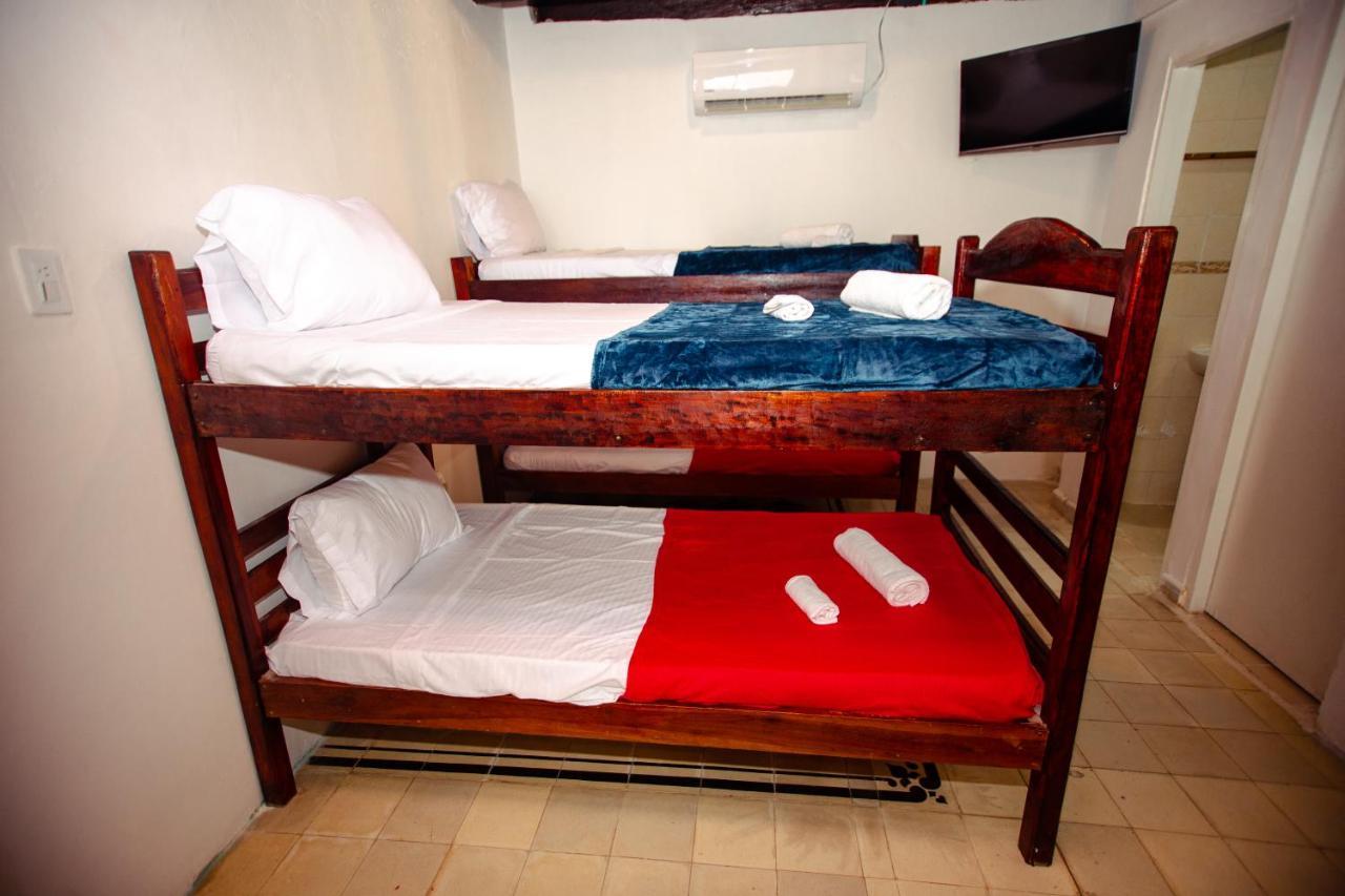 Standard Family Room,1293500875:JPEG