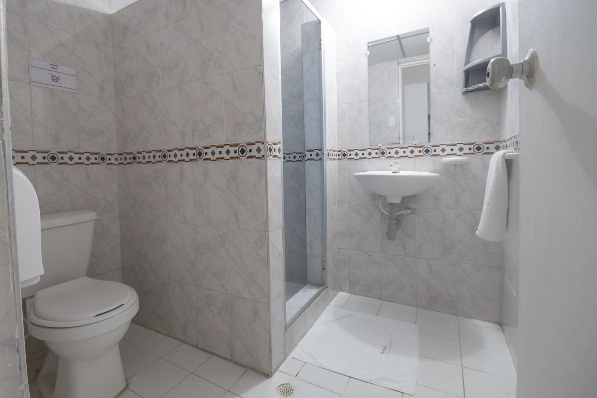 Standard Queen Room,1603736625:JPEG