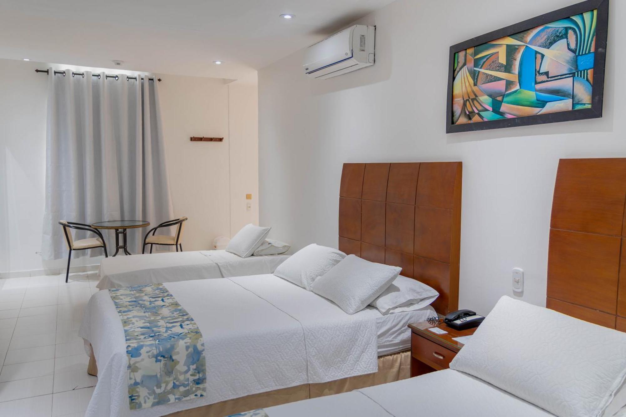 Superior Family Room,1654262137:JPEG