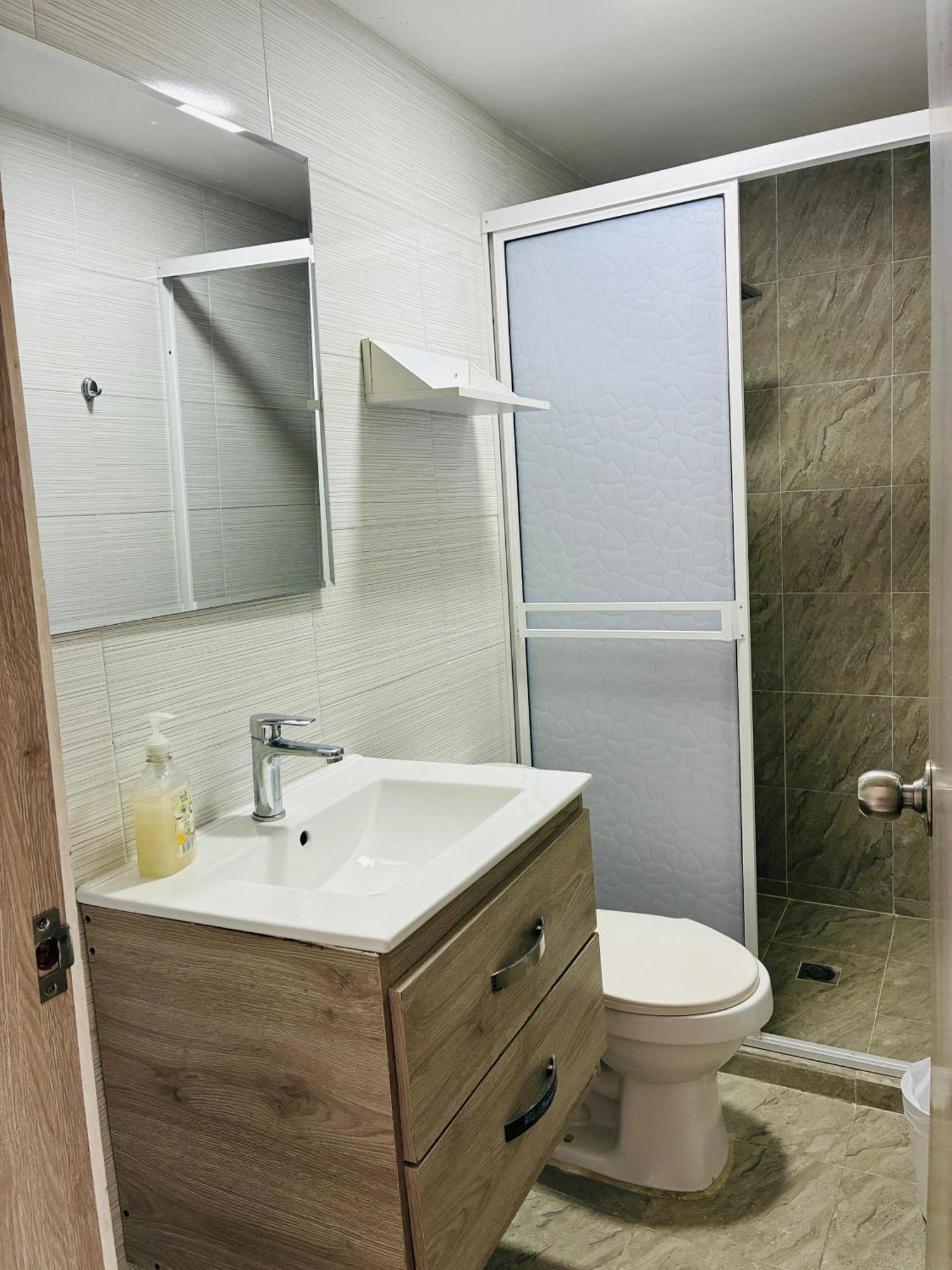Deluxe Room,1696644745:JPEG