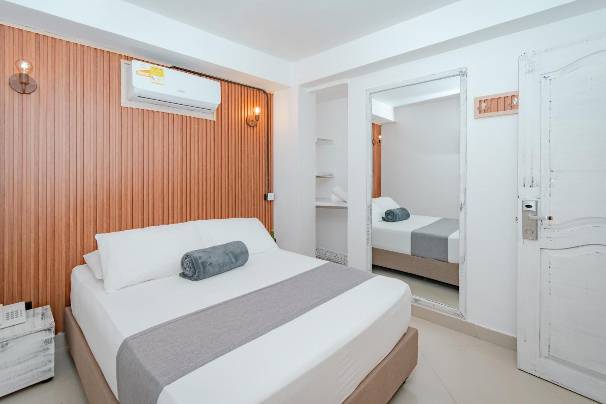 Double Room,1739432436:JPEG