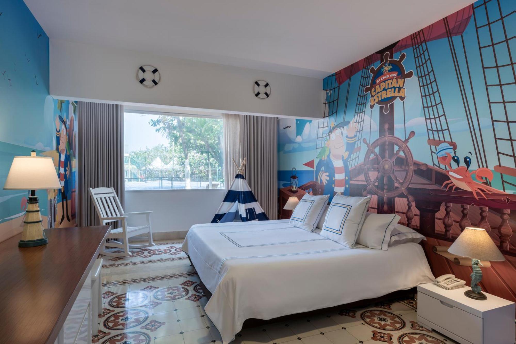 Family Room,1756434554:JPEG