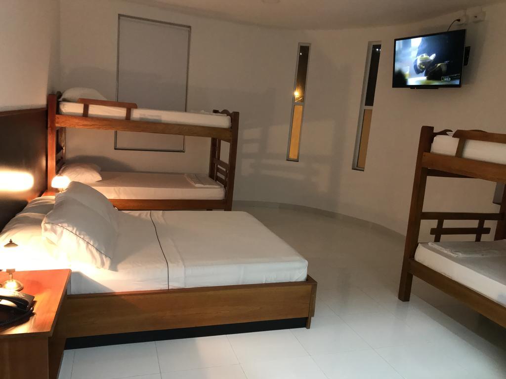 Superior Family Room,1499108350:JPEG