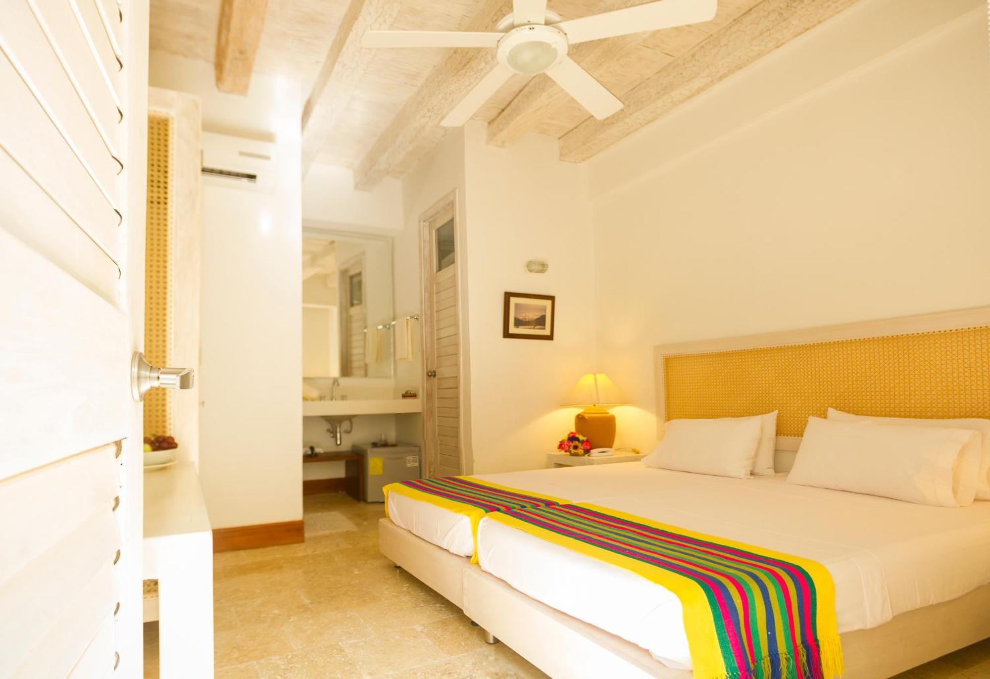 Classic Double Room,714480235:JPEG