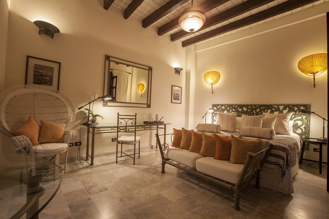 Suite with Pool View,720519298:JPEG