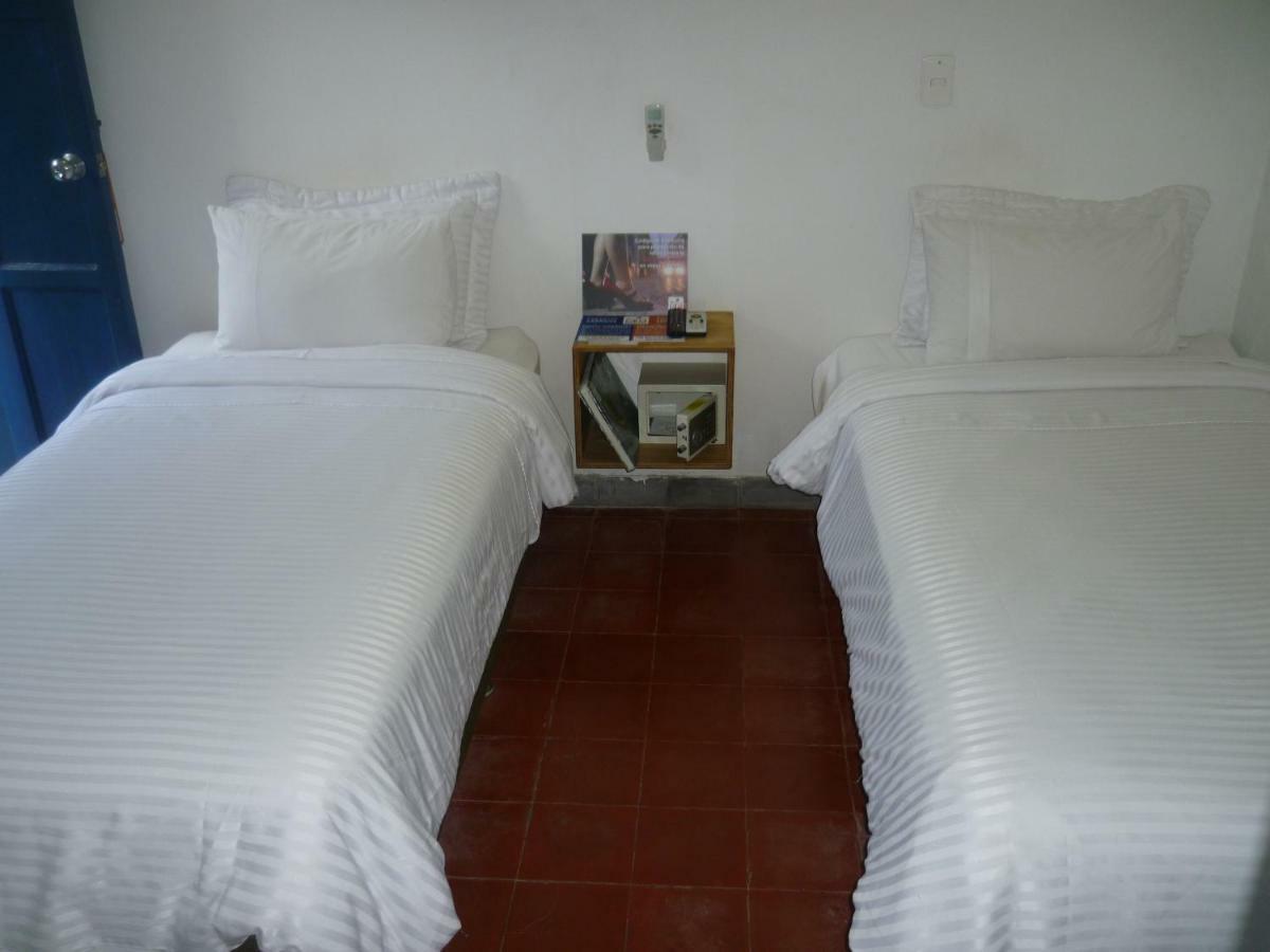 Twin Room,844114562:JPEG