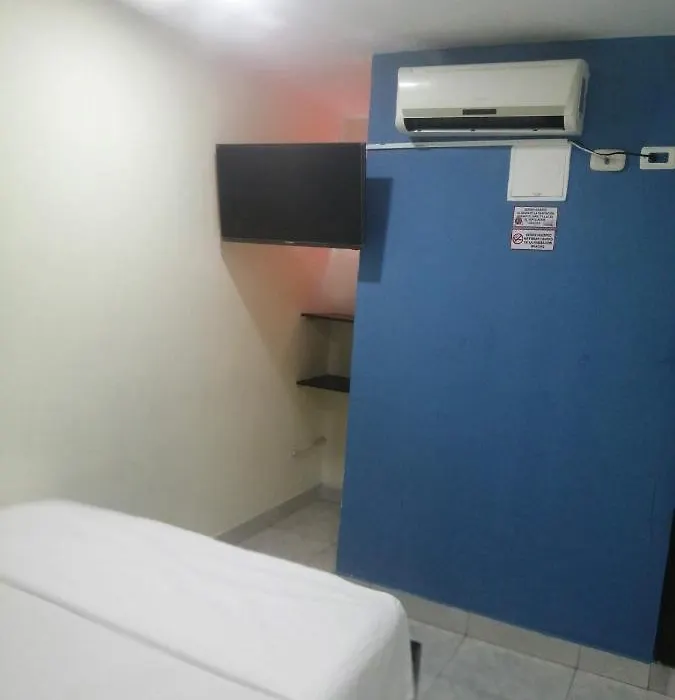 Hostal Boca Chica-1