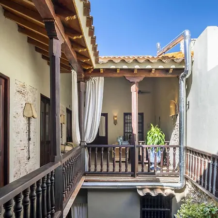 Privado Designer Boutique Hotel-3
