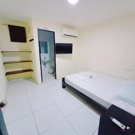 Hostal Boca Chica-2