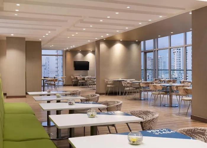 Hotel Hampton By Hilton Cartagena