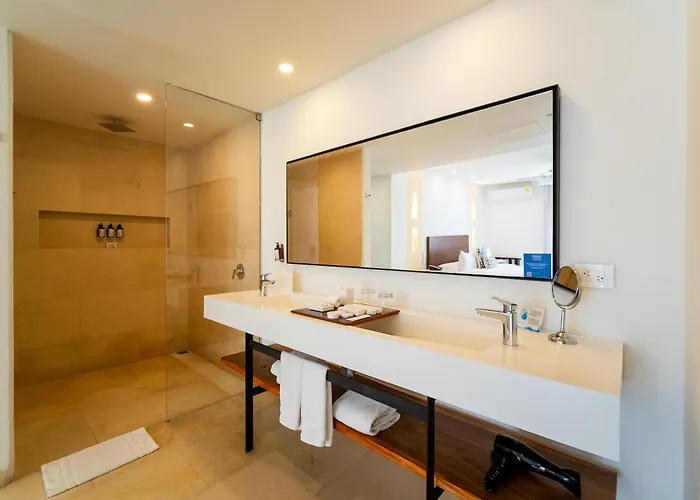 Nacar Hotel Cartagena, Curio Collection By Hilton